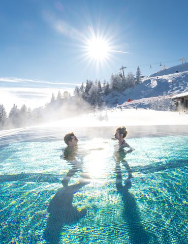 Sonnenbaden im Schnee