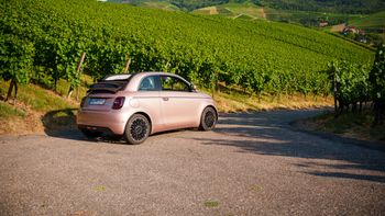 Dolce Vita with our electric car Fiat 500E I 8 hours