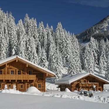 Tiefebachalm und Untertiefenbachhütte im Winter, Untertiefenbachhütte, Obertauern, Salzburg, Salzburg, Österreich