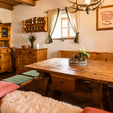 Esstisch, Staller Brendl, Obdach, Steiermark, Steiermark, Österreich