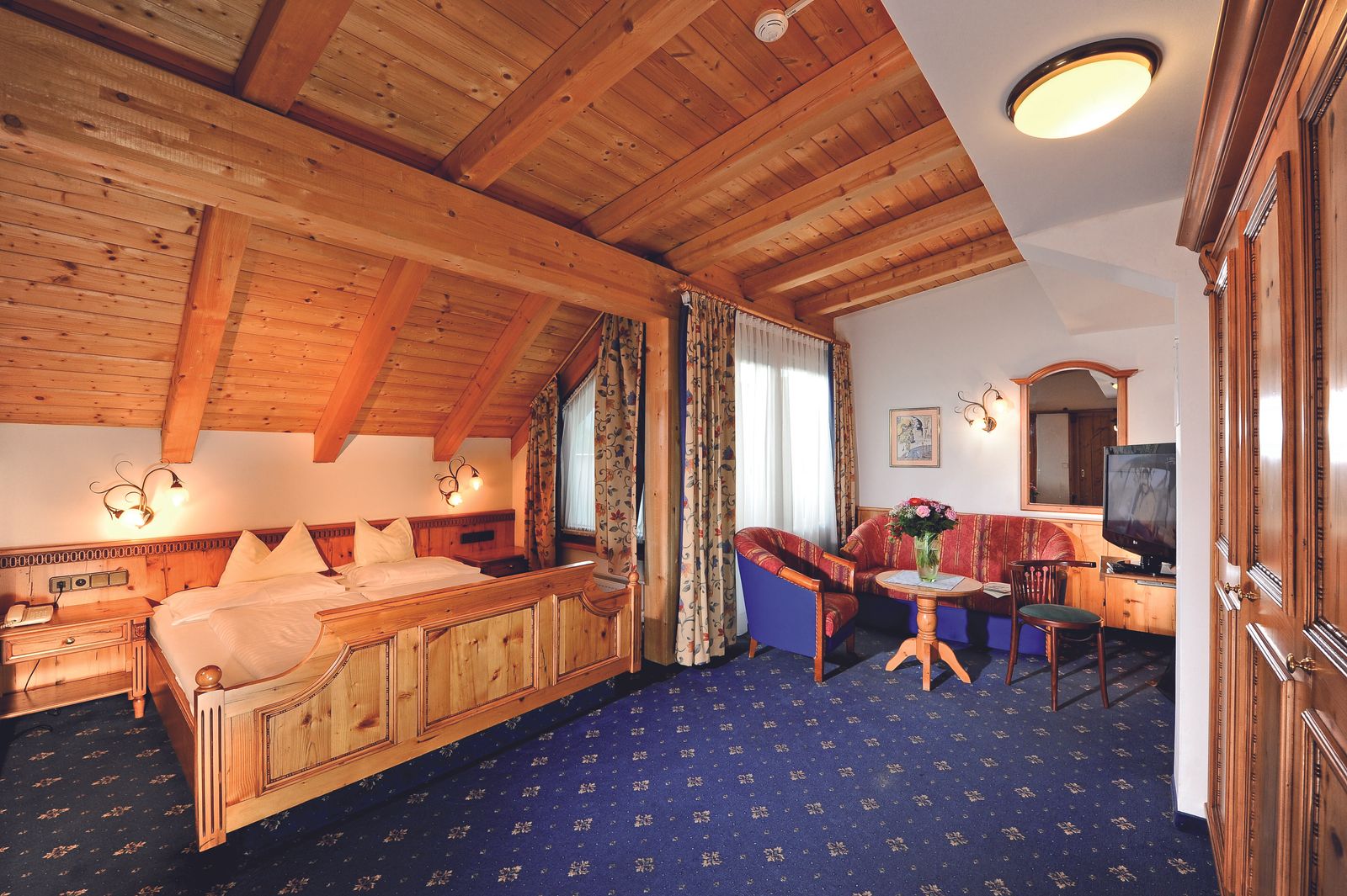 Doppelzimmer De Luxe image 3 - Familotel Seefeld Tirol Das Kaltschmid