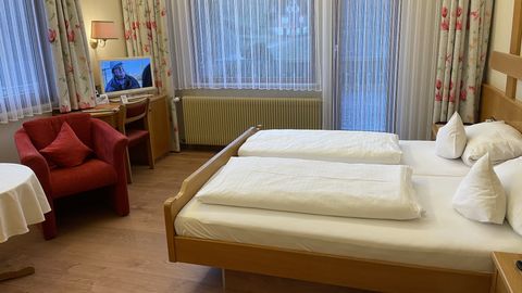 Doppelzimmer Balkon Talseite im Stammhaus