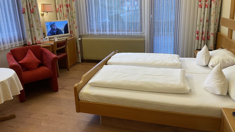 Chambre double avec balcon, vue sur la vallée, bâtiment principal