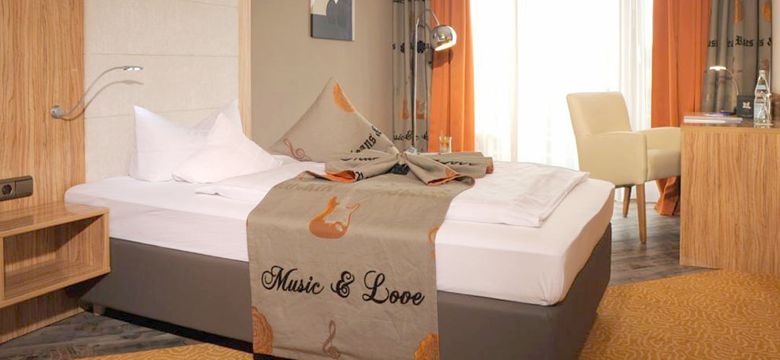 Hotel Freund: Comfort Single Room  "Bugatti King Size"  image #1