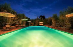 Biohotel La Pievuccia: Abendstimmung am Pool - Weingut & Biohotel La Pievuccia, Castiglion Fiorentino (AR), Toskana, Italien