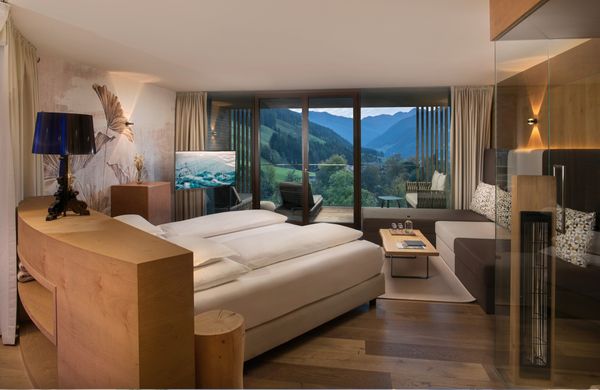 Last Minute: Suite • Amonti: Lifestyle Suite