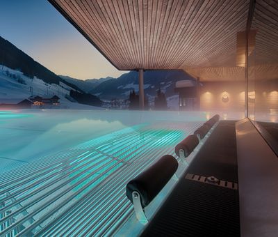 Enjoy an extra night 5 = 4