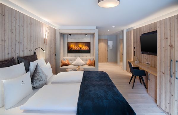 Last Minute: Double Room • Lunaris: Bergfeuer de luxe