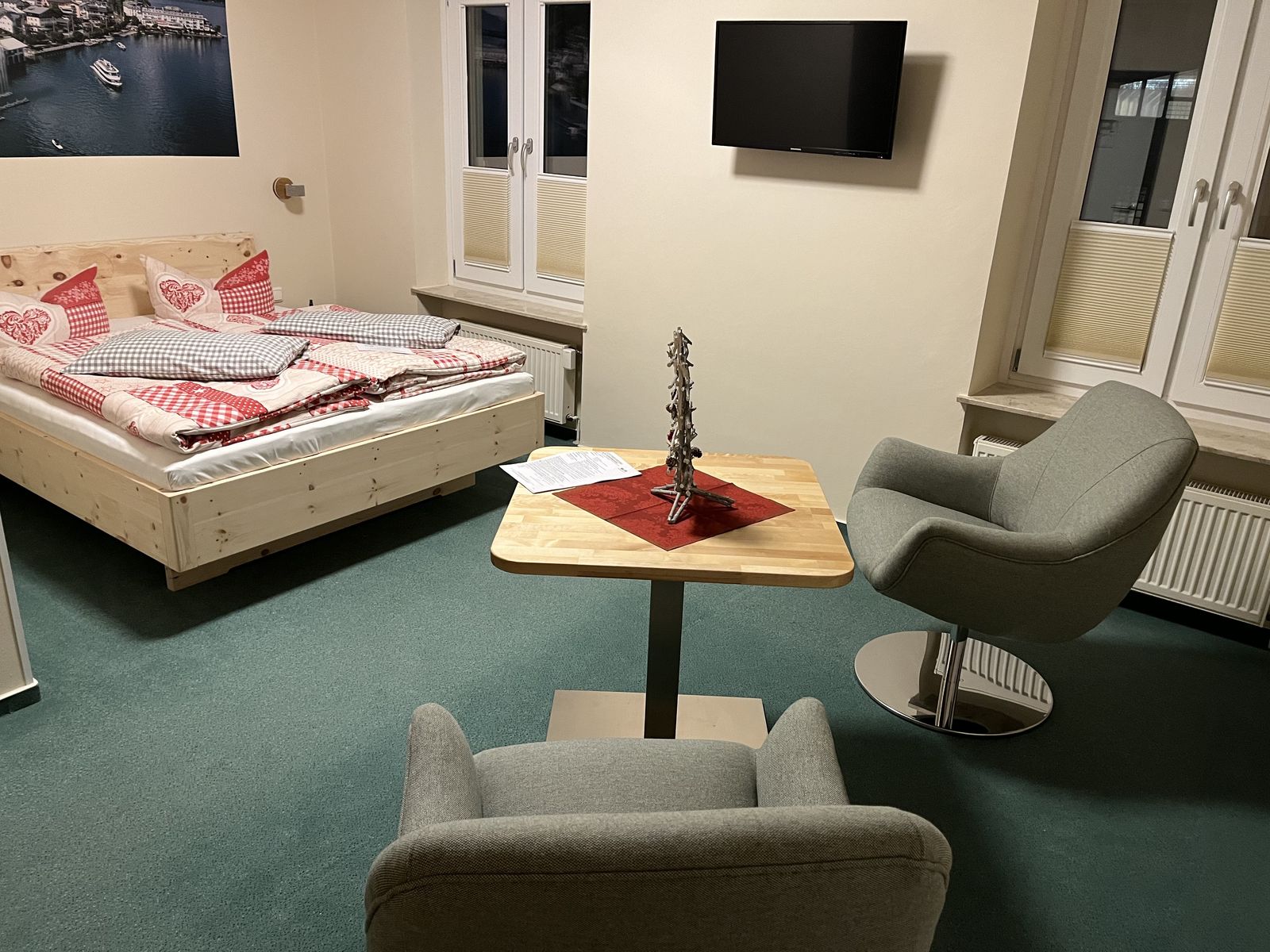 Doppelzimmer Komfort Bahnseite image 9 - Biohotel Amadeus