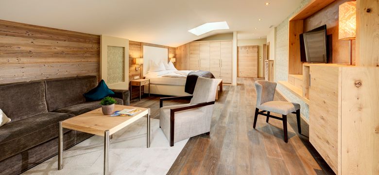 Quellenhof Luxury Resort Passeier: Double room Ifinger deluxe image #3