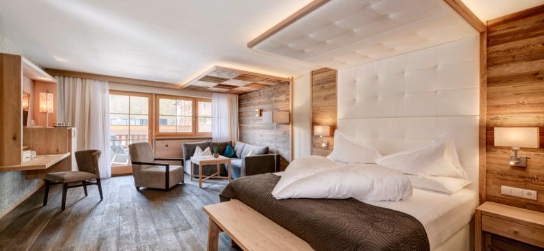 Quellenhof Luxury Resort Passeier: Double room Ortler image #2