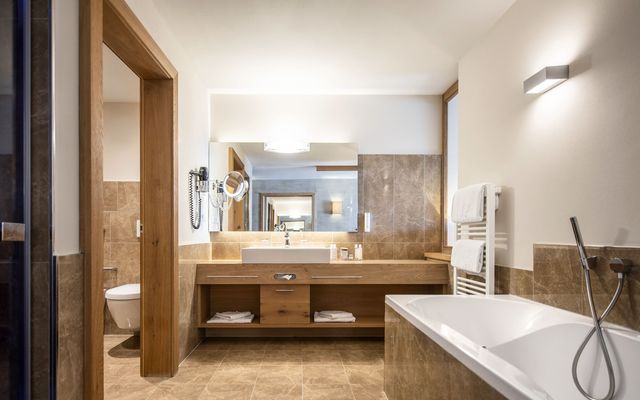 Wellness-Suite deluxe image 5 - Quellenhof Luxury Resort Passeier