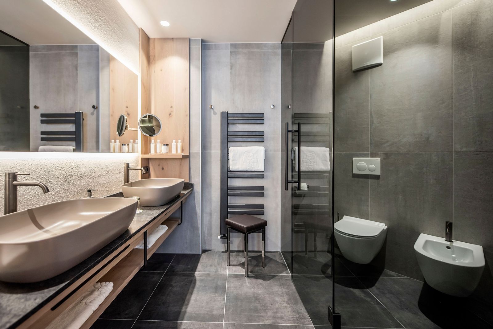 Rosen Suite Deluxe 3 image 6 - Quellenhof Luxury Resort Passeier