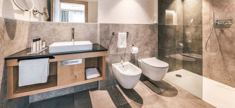 Quellenhof Luxury Resort Passeier: Doppelzimmer Hirzer image #3