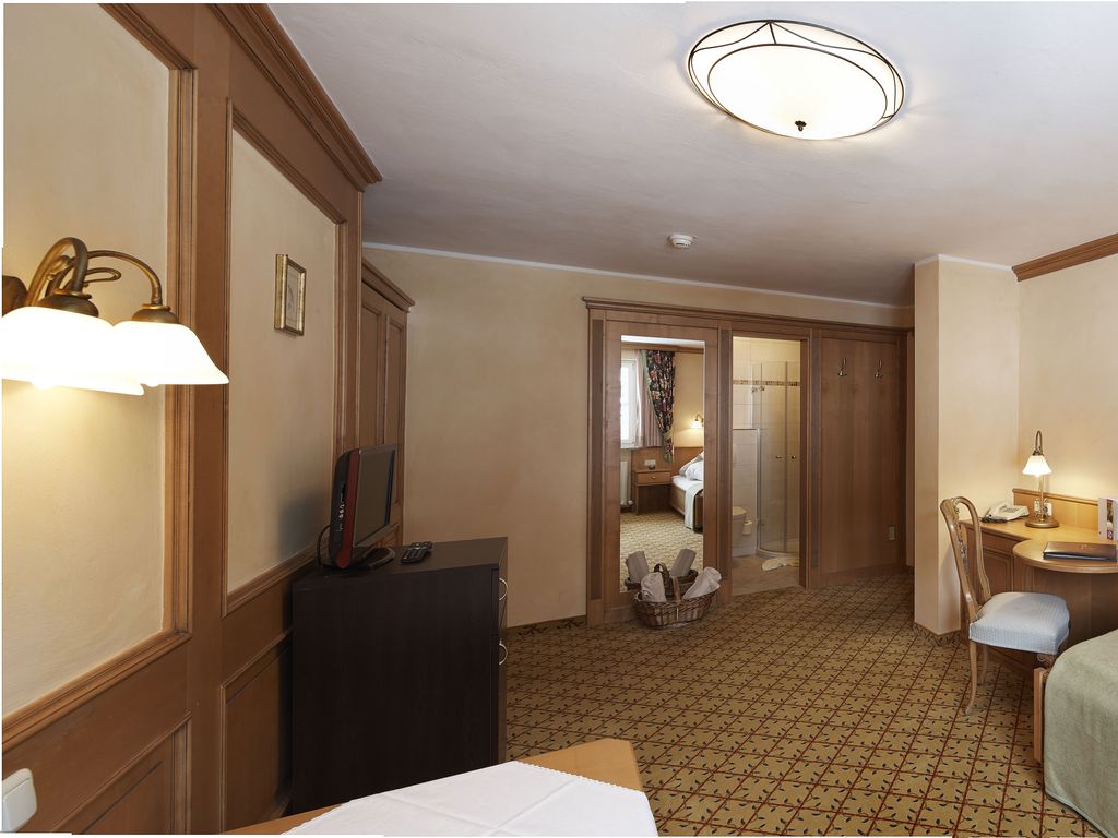 Single Room Without Balcony Hotel Lumberger Hof