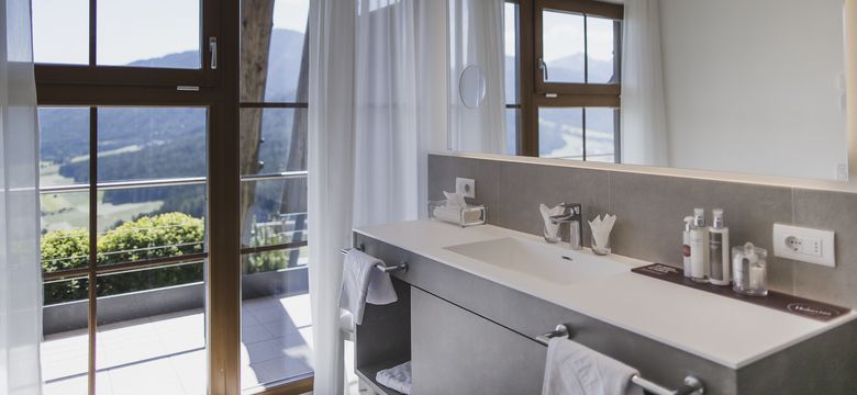 Alpin Panorama Hotel Hubertus: Familien Suite FANES image #2