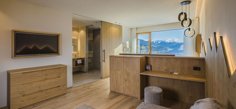 Alpin Panorama Hotel Hubertus: Wellness Suite LUMES with jacuzzi & garden image #1