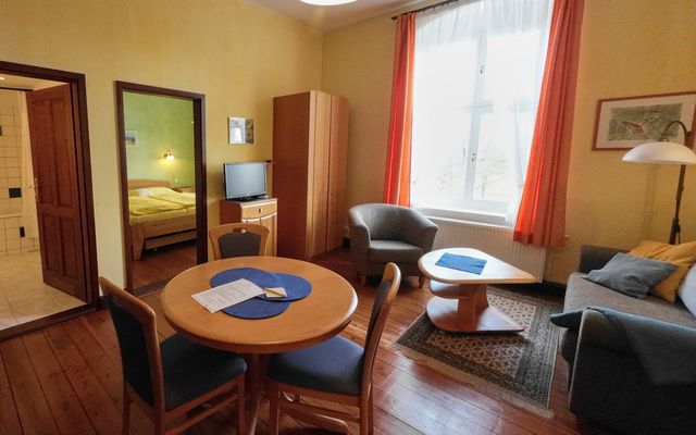 2-Zimmer Appartement "Schwalbe" image 1 - Ferienwohnungen mit Mee(h)rwert Gut Nisdorf - Bio Urlaub an der Ostsee