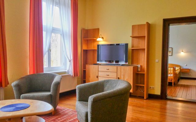 2-Zimmer Appartement "Kormoran" image 1 - Ferienwohnungen mit Mee(h)rwert Gut Nisdorf - Bio Urlaub an der Ostsee