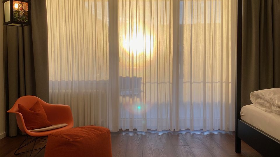 drinnen & draußen /west loggia bei Sonnenuntergang