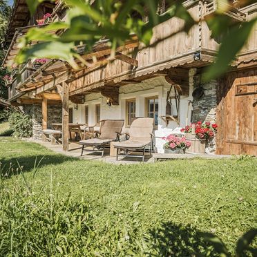 Terrasse und Garten, Bergchalet Klausner Enzian, Ramsau im Zillertal, Tirol, Tirol, Österreich