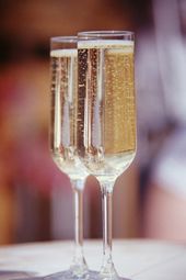 Eine Flasche Sekt