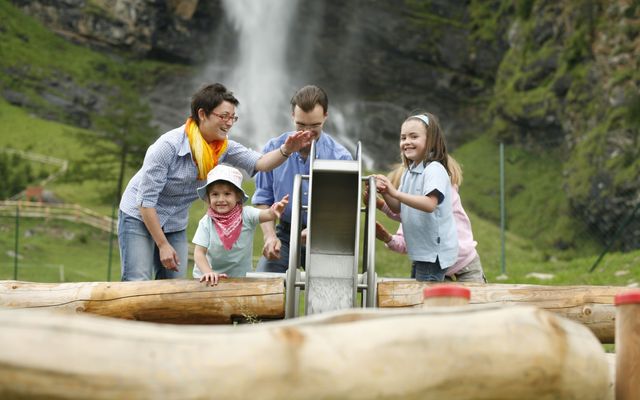 Pirker's Natur & Bio Familienhotel:  Kinderbetreuung mit Erlebnisse in der Natur