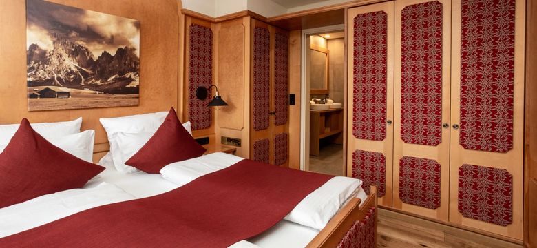 Das Parkhotel: South Tyrolean suites image #1