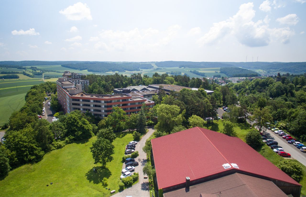 Außenansicht Hotel Sonnenhügel.jpg