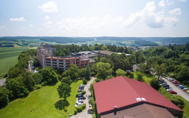 Hotel Sonnenhügel Luftaufnahme Daniel Fitz.JPG