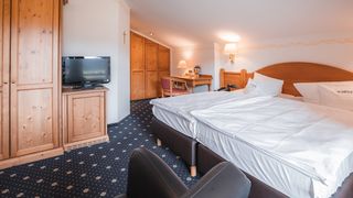 Berberitze mit Südbalkon (28 m²) Image #1