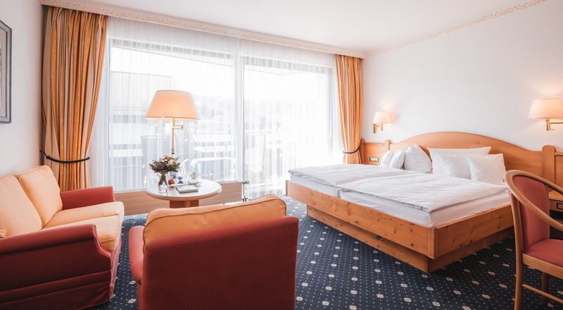 Wacholder mit Balkon und seitlichem Bergblick (42 m²)