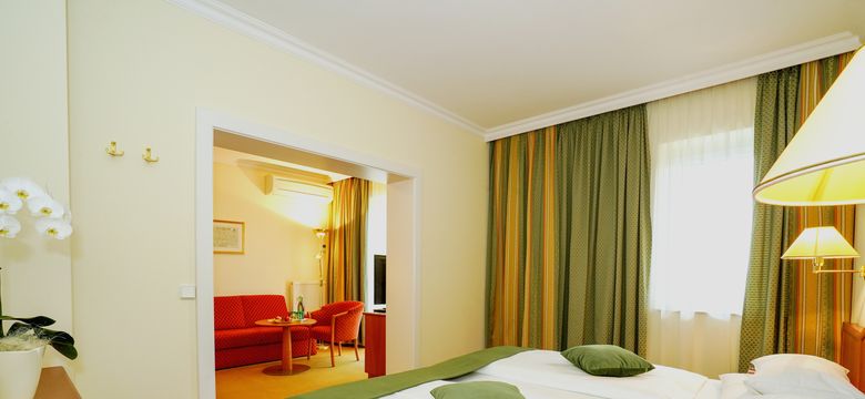 Hotel Warmbaderhof*****: Double room Studenza image #3