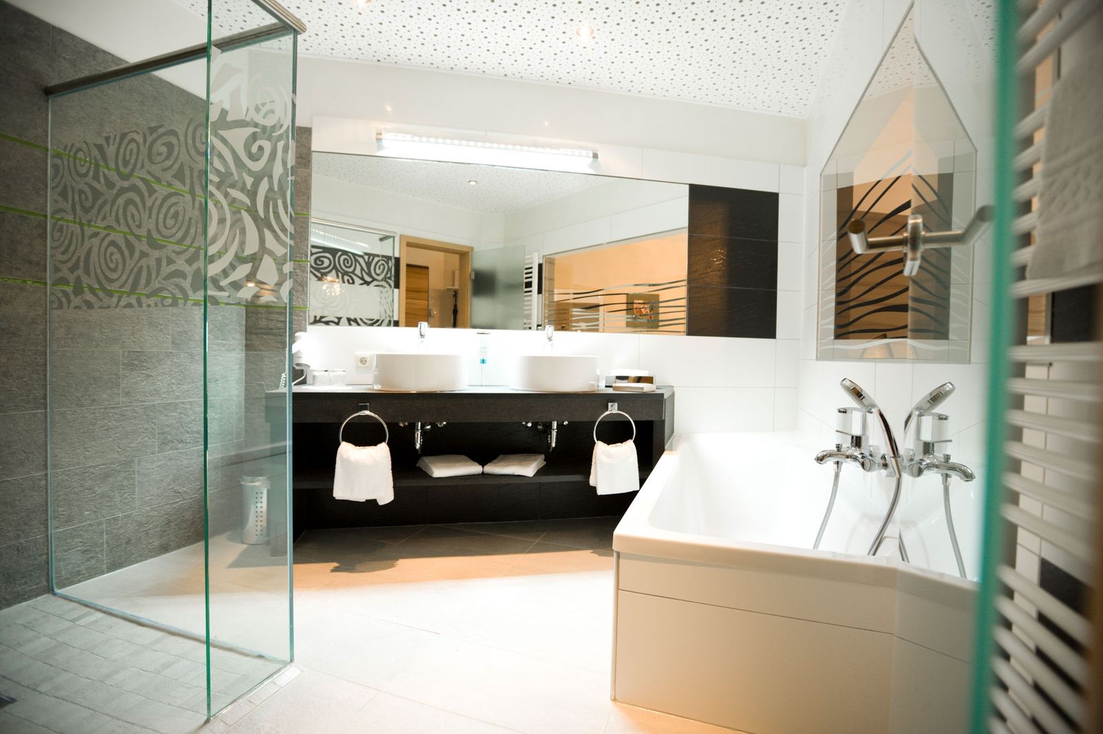 Lifestyle 50 image 8 - Wellnesshotel Felsenland Resort