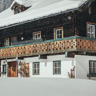 Winter, Bauernhaus Lammertal, St. Martin, Salzburg, Salzburg, Österreich