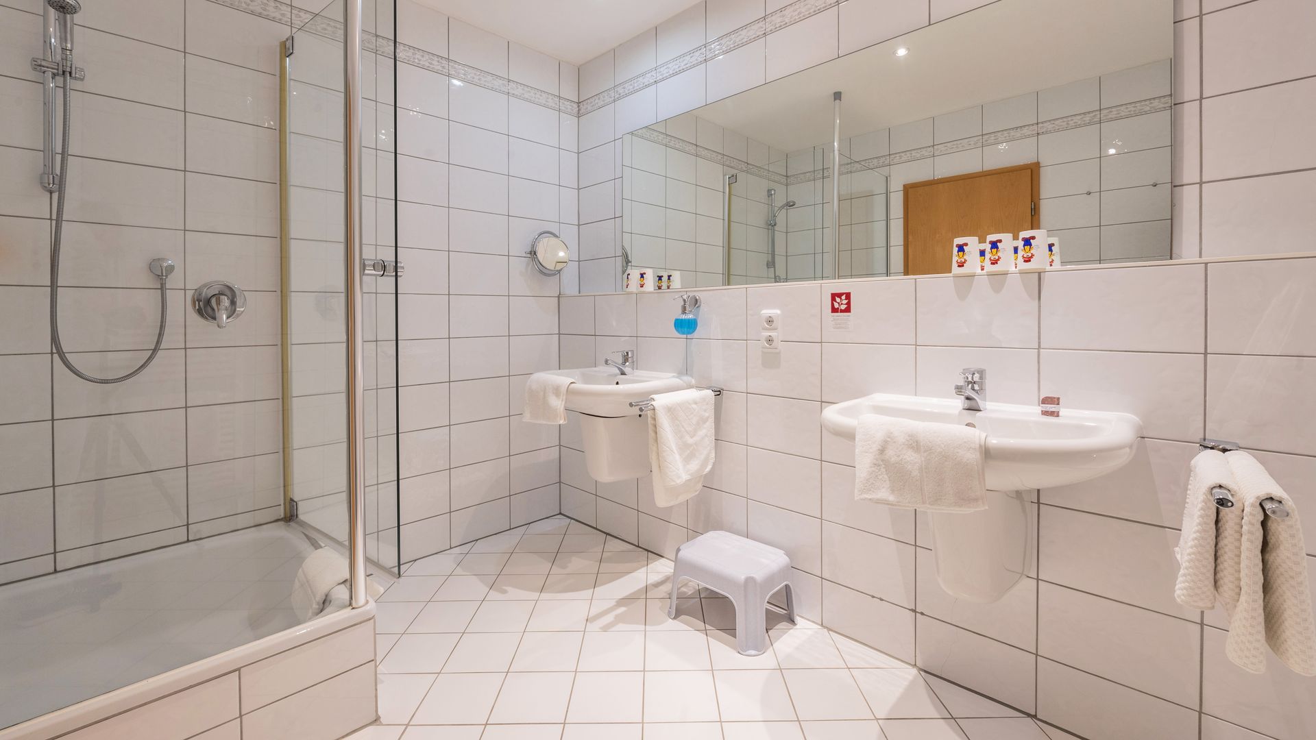 Bad im 3 Raum Familien-Appartement ab 55 qm im Familotel Mein Krug | Familotel Fichtelgebirge FamilienKlub Krug | Mein Krug | Hotel Krug