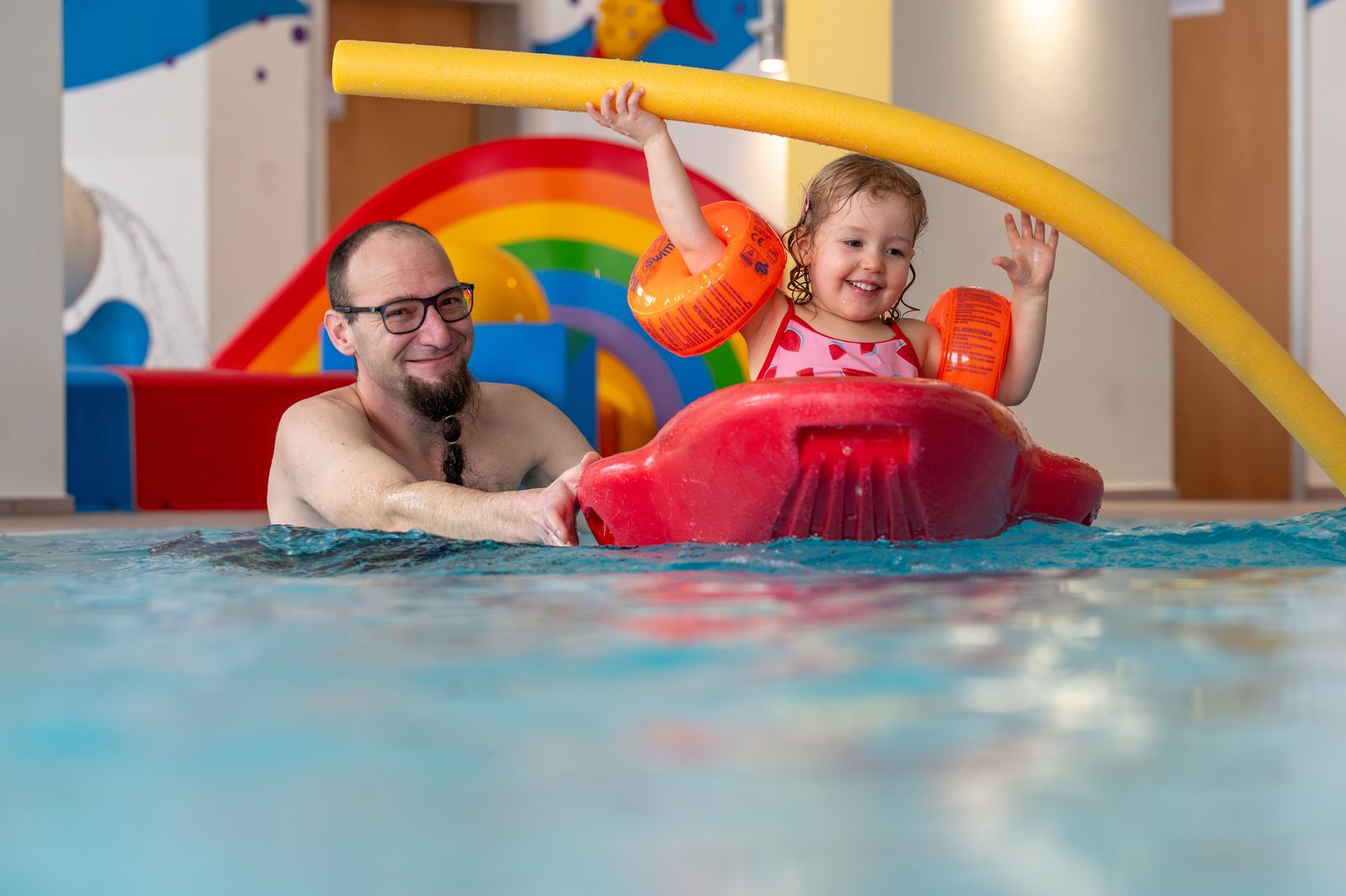 Kostenfreier Kinder-Schwimmkurs image 3 - Familotel Fichtelgebirge Mein Krug