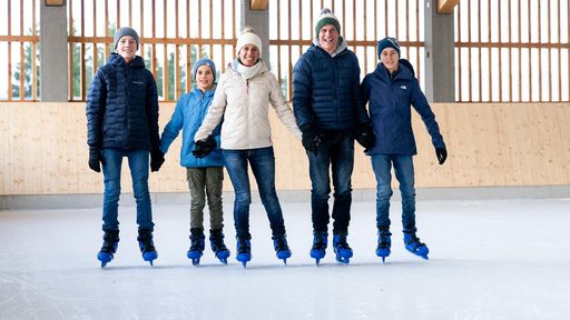 Eislaufen im Kinderhotel Allgäuer Berghof