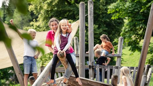 Outdoor Kinder-Animationsprogramm - Kinderhotel Allgäuer Berghof