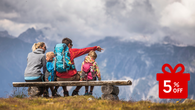 Familienzeit-Plus-Sparpauschale – mehr Urlaub, weniger zahlen. Bis zu zwei Kinder unter 10 Jahren gratis.