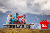 Familienzeit-Plus-Sparpauschale – mehr Urlaub, weniger zahlen. Bis zu zwei Kinder unter 10 Jahren gratis.