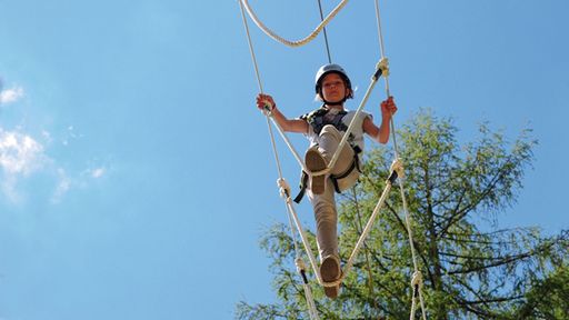 Waldseilpark XP Abenteuerpark mit Parcours in verschiedenen Schwierigkeitsstufen.