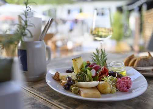 Biohotel & Bierbrauerei Garmischer Hof: Biergarten-Leckereien - Garmischer Hof, Garmisch-Partenkirchen, Alpenvorland, Bayern, Deutschland