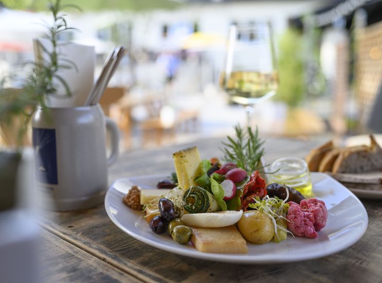 Biohotel & Bierbrauerei Garmischer Hof: Biergarten-Leckereien - Garmischer Hof, Garmisch-Partenkirchen, Alpenvorland, Bayern, Deutschland