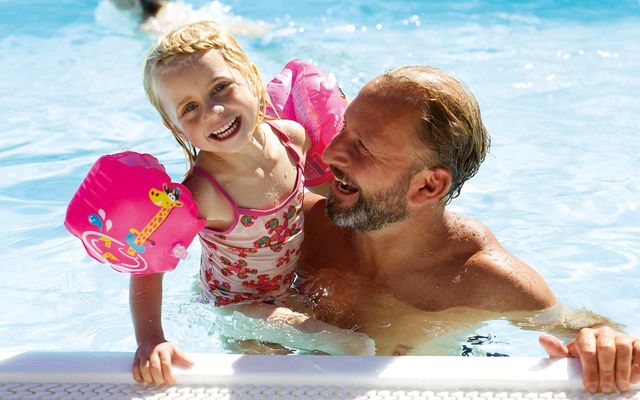 Familotel Hochsauerland Sonnenpark: Alleinreisend mit Kind ohne Aufpreis