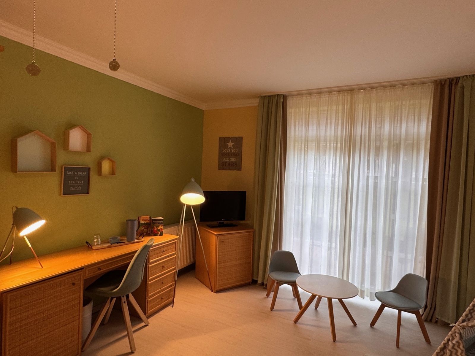 2 Familienzimmer mit V-Tür mit Terrasse| 64 qm - 2-Raum image 3 - Familotel Mecklenburgische Seenplatte Borchard's Rookhus