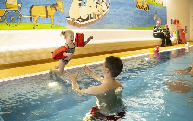 Schwimmkurs im Rookhus image 1 - Familotel Mecklenburgische Seenplatte Borchard's Rookhus