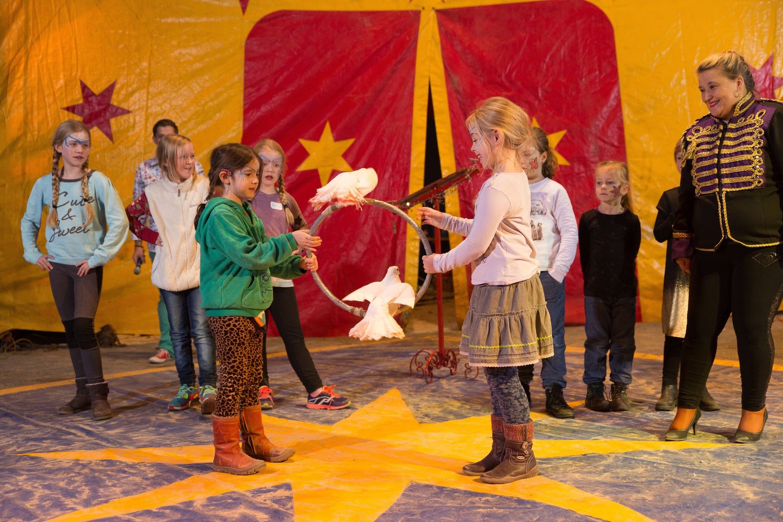 🎪 Zirkus-Wochenende im Rookhus image 2 - Familotel Mecklenburgische Seenplatte Borchard's Rookhus