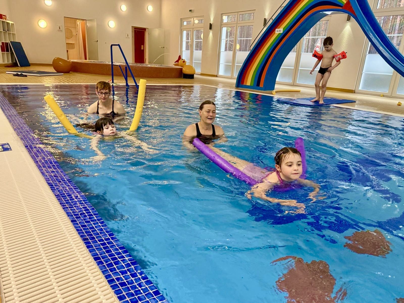 Schwimmkurs im Rookhus image 2 - Familotel Mecklenburgische Seenplatte Borchard's Rookhus