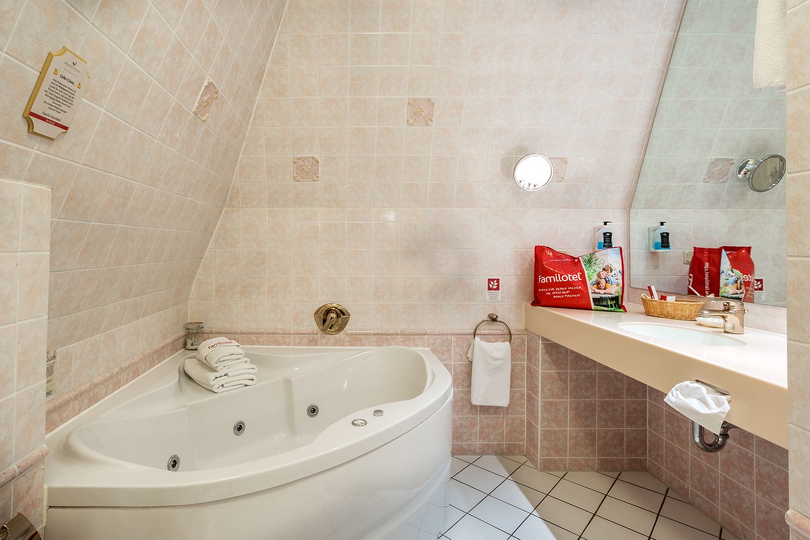 Die Nostalgie Suite im Familotel Mecklenburgische Seenplatte - Borchard's Rookhus